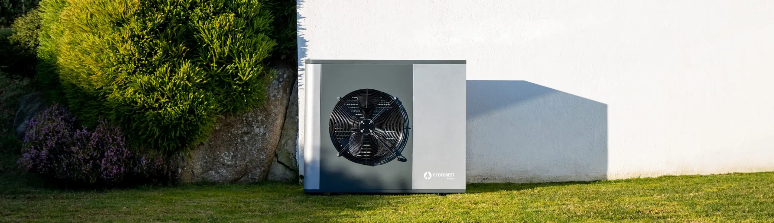 Luft vann varmepumpe for energieffektiv oppvarming av bolig